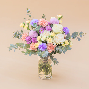 O Bolo - Bouquet com flores creme