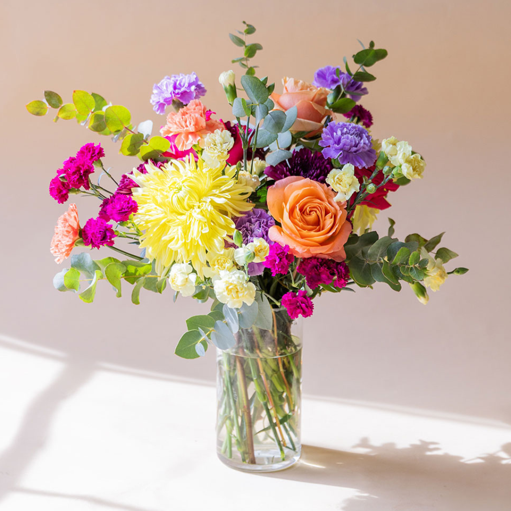 O bouquet colorido com flores amarelas