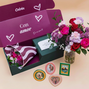 O amor está no ar – Ramo de flores com chocolate e bloco de notas