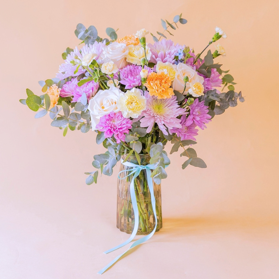 El Pastel - Ramo con flores crema