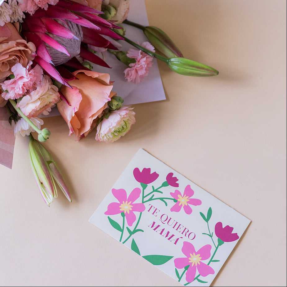 Ramo de Flores Premium con Envoltorio y Tarjeta