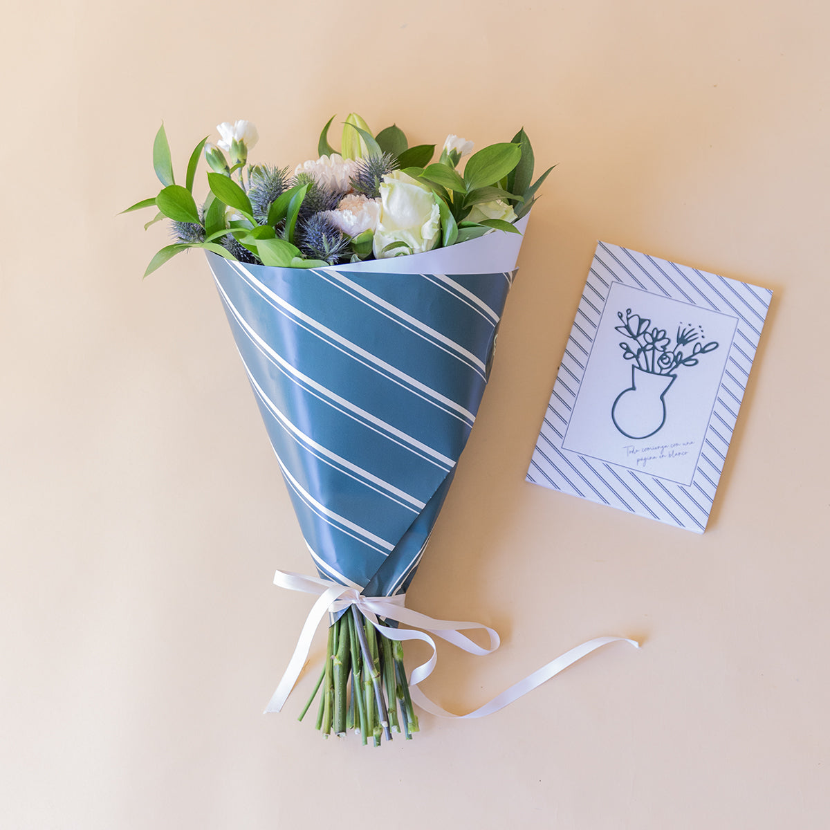 Con Cariño - Ramo de flores con libreta