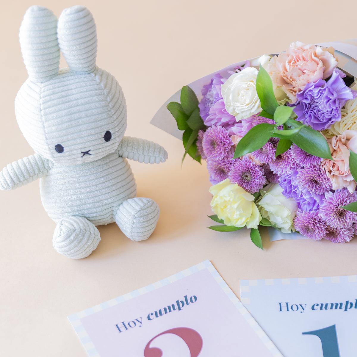 ¡Hola, Peque! - Ramo de flores con regalos para bebé
