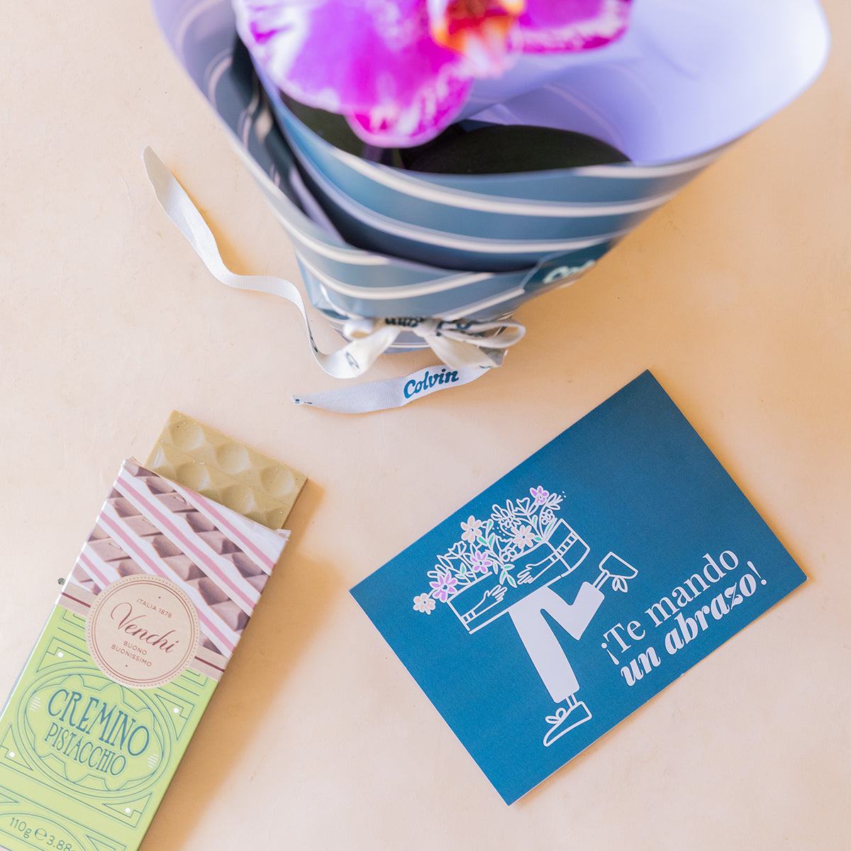 Orquídea Simples com Embalagem, Chocolate e Cartão