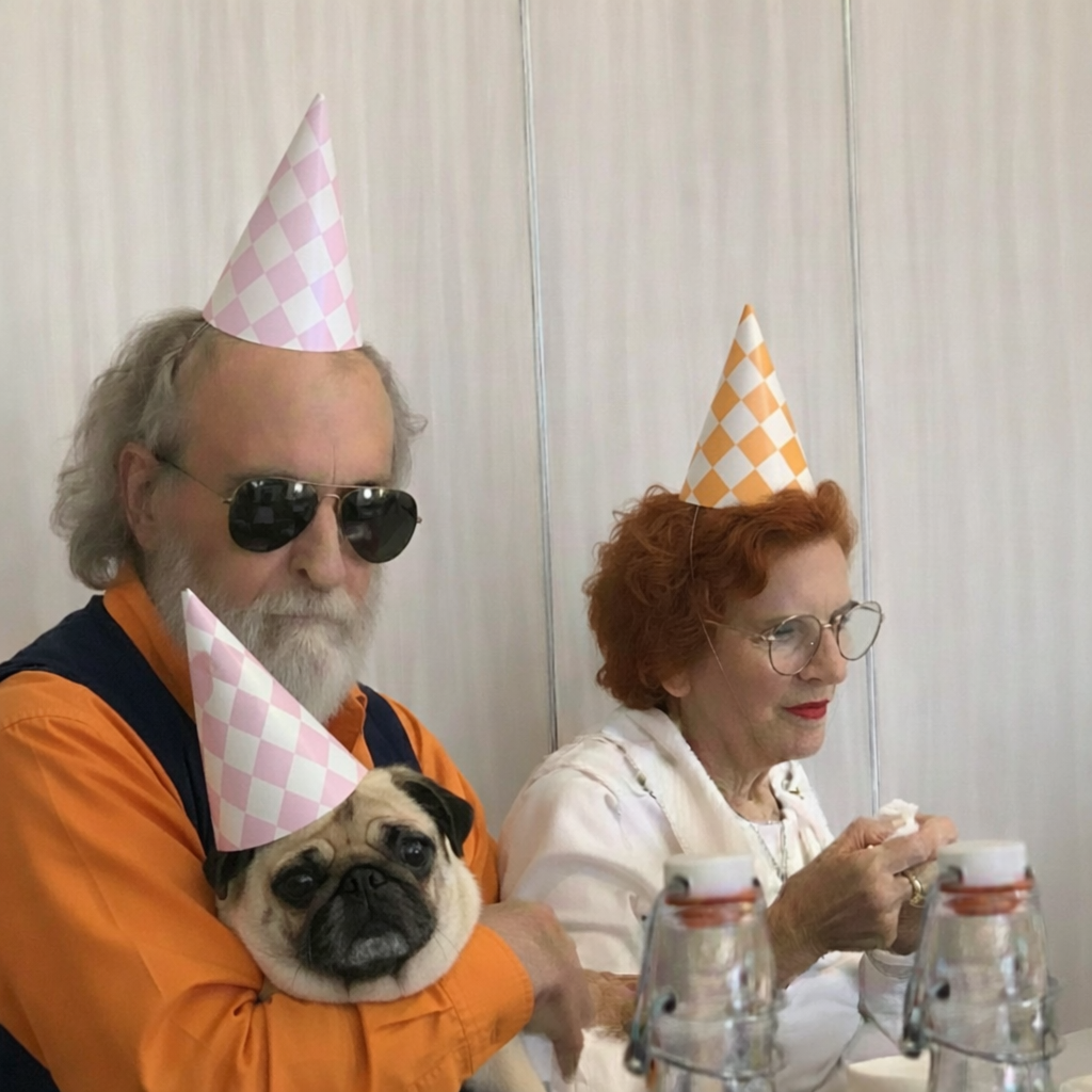 Feliz Cumple - Ramo de flores y kit de cumpleaños