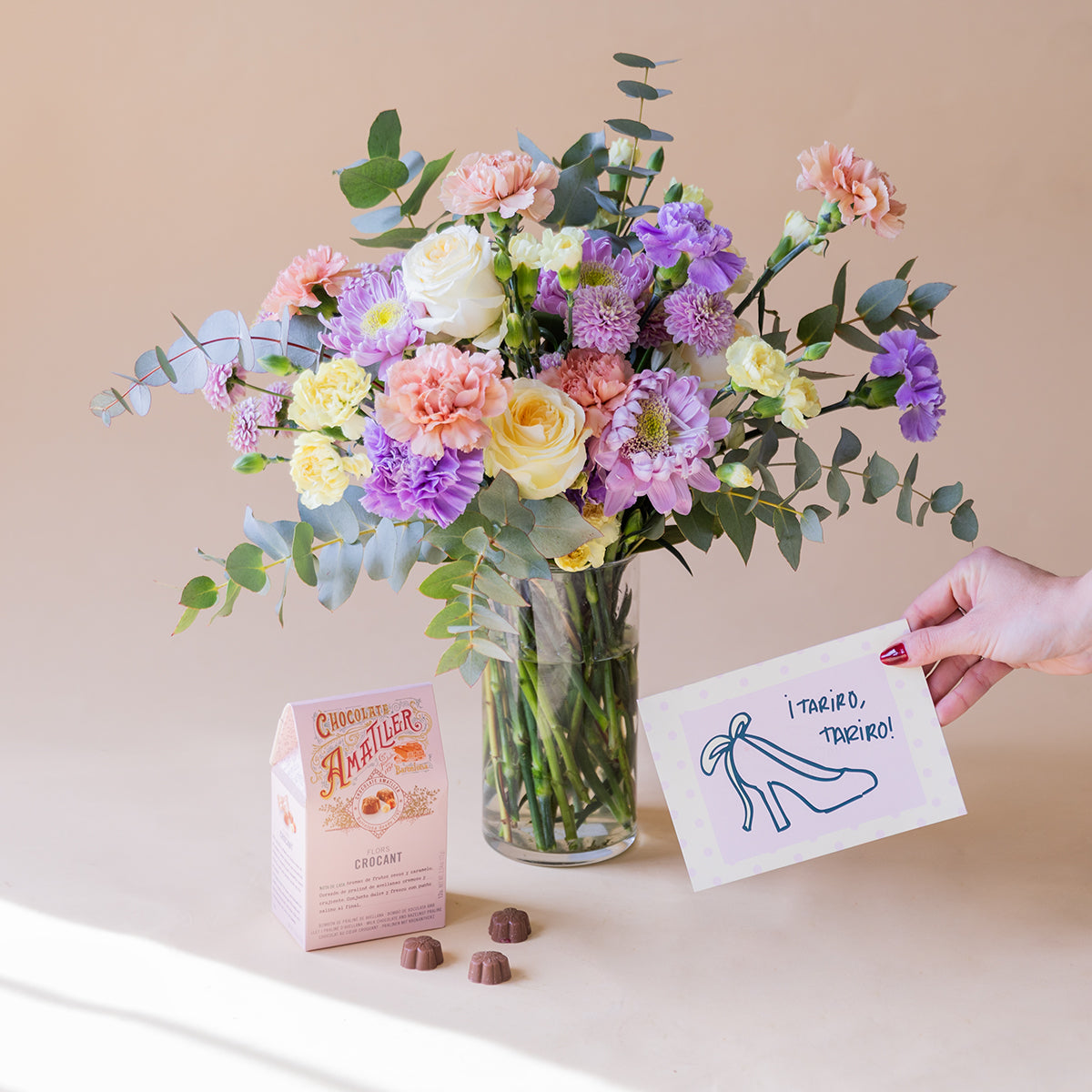 Ramo de Flores Pastel com Bombons e Cartão