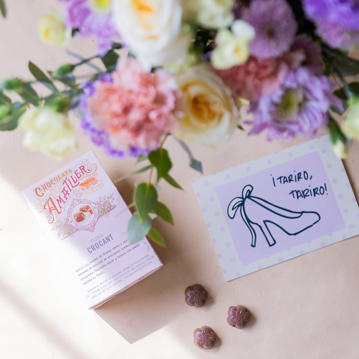 Ramo de Flores Pastel com Bombons e Cartão