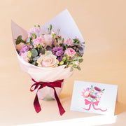 Arreglo de Rosas Rosas con Envoltorio y Tarjeta