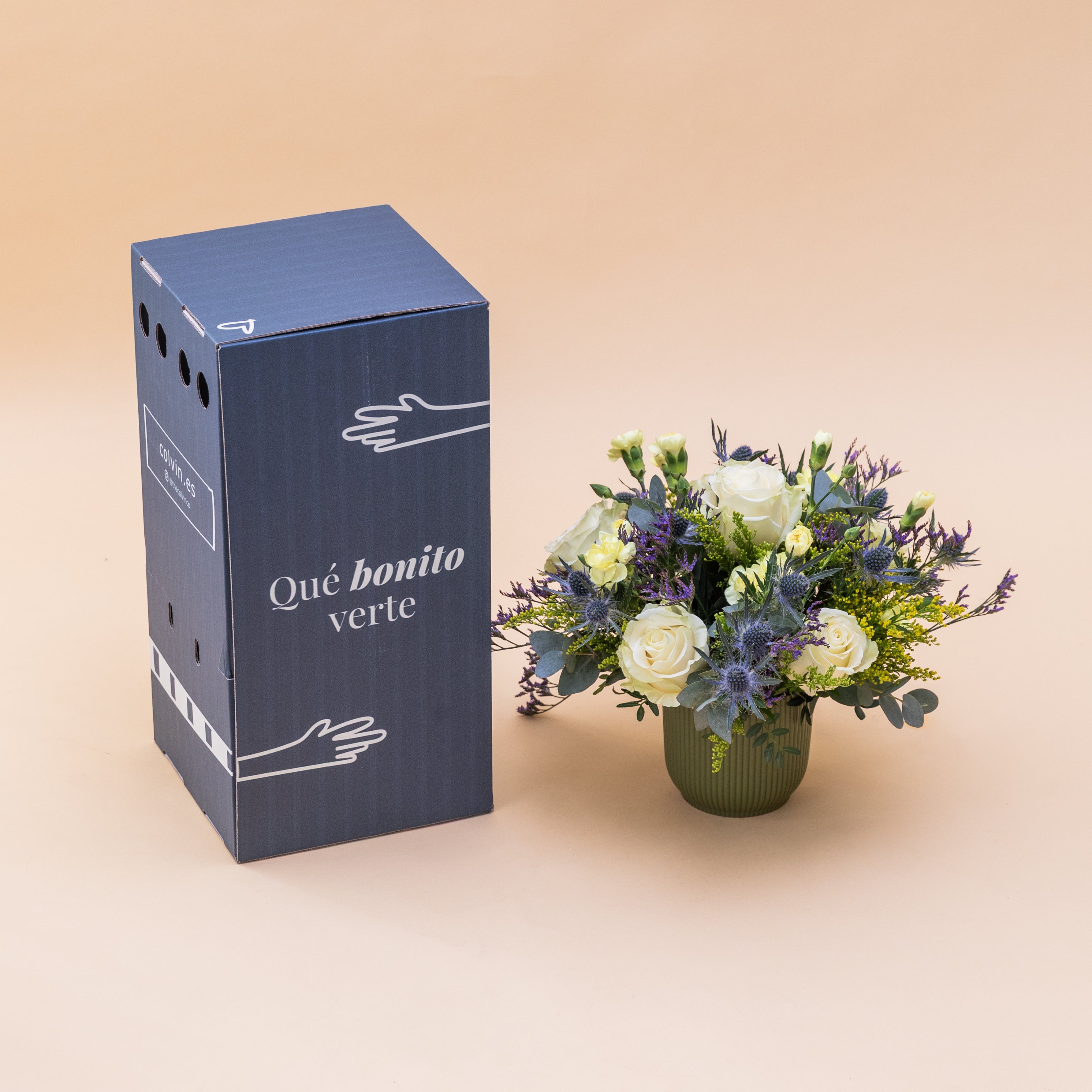 A Mágica - Arranjo com rosas creme