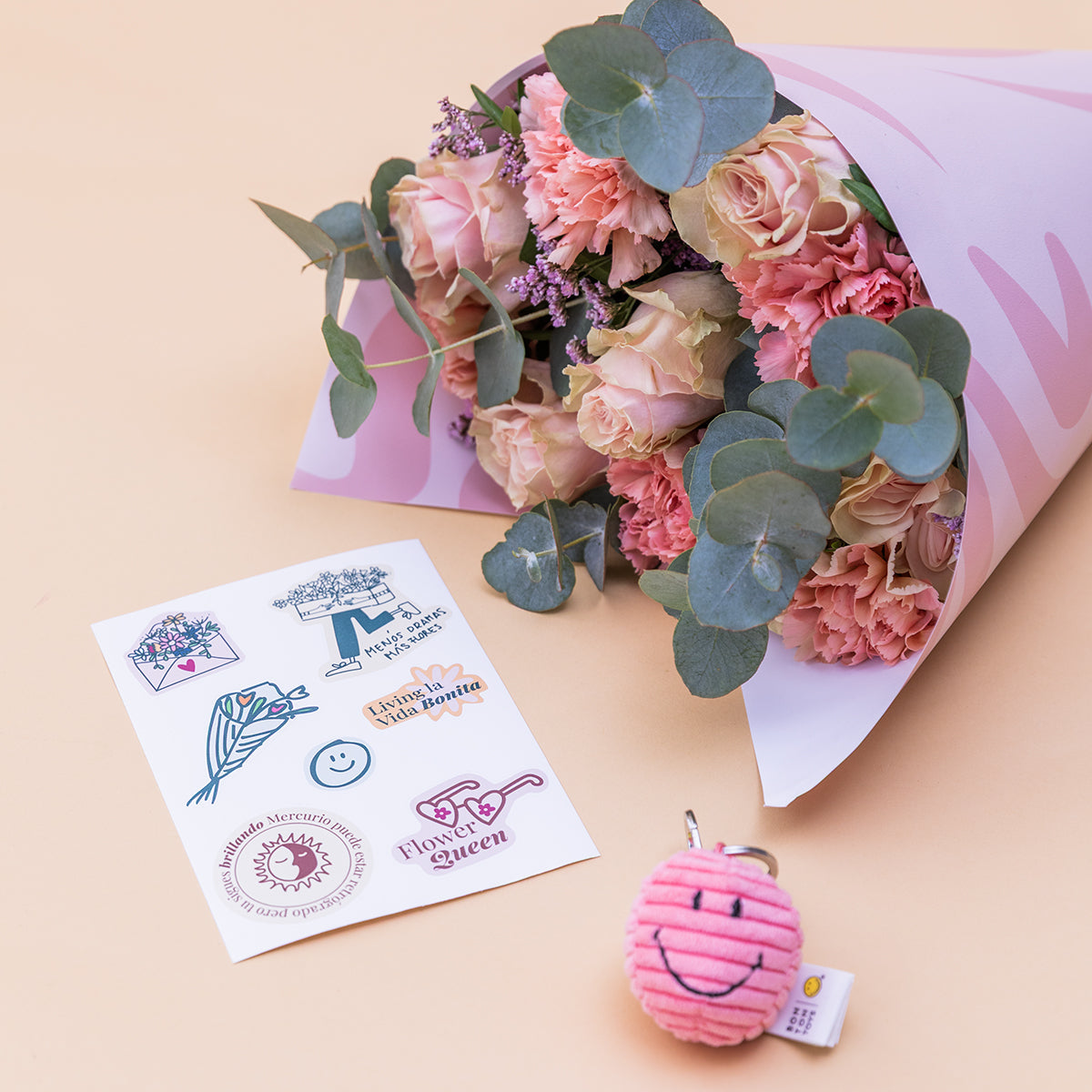 Para Ti, Amiga - Ramo de flores con detalles especiales