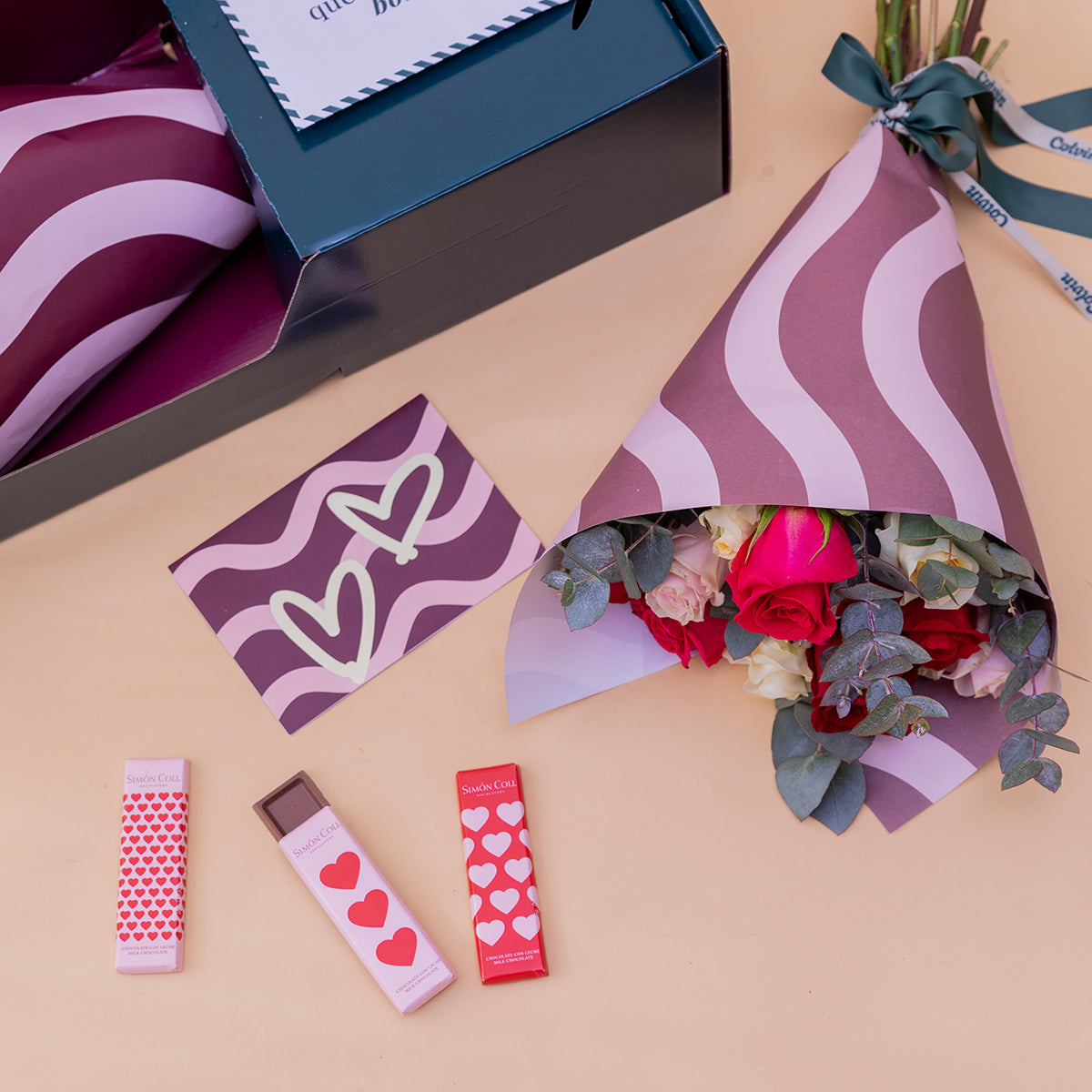 Ramo de Rosas con Chocolate y Envoltorio especial