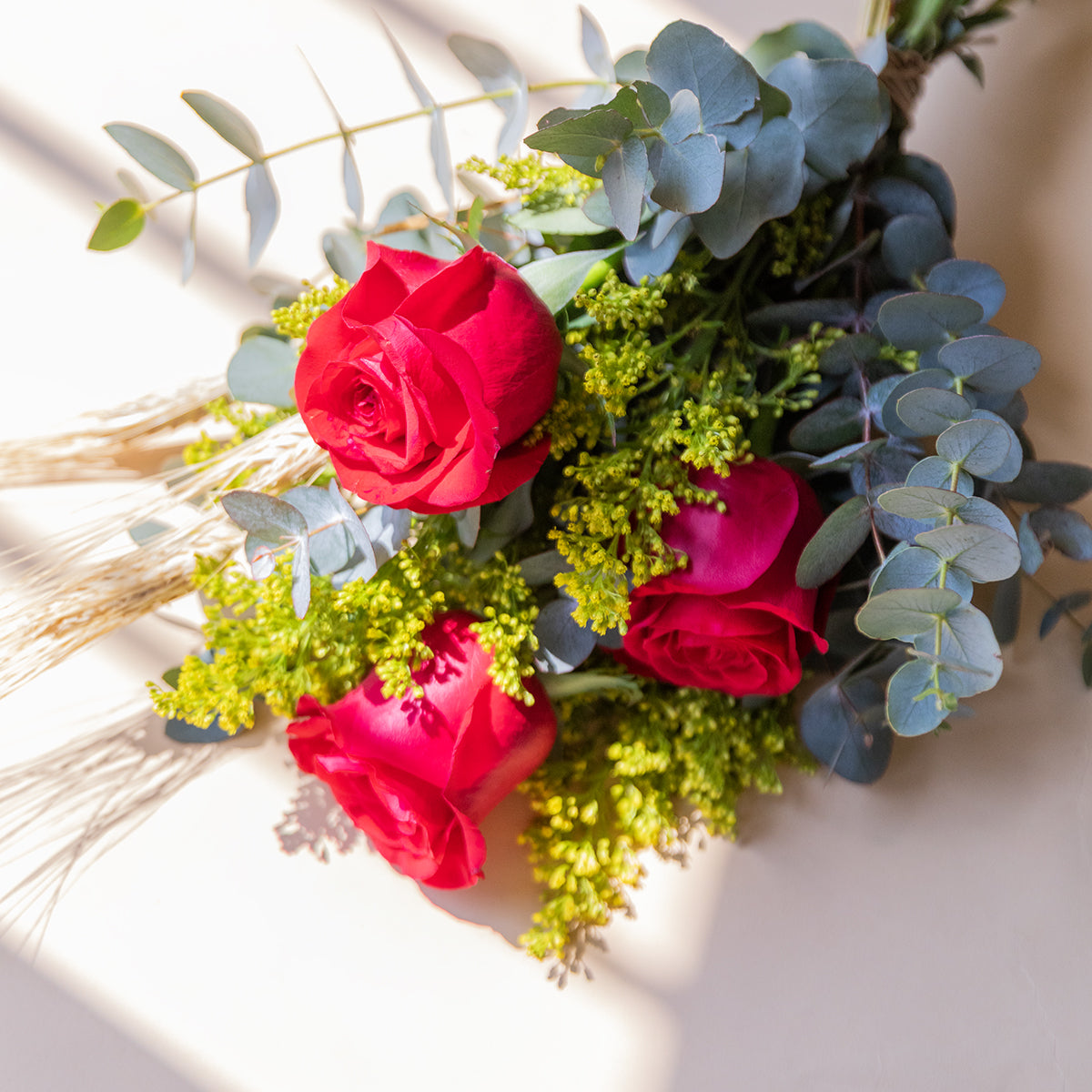 La Leyenda - Ramo de 3 Rosas con Espiga