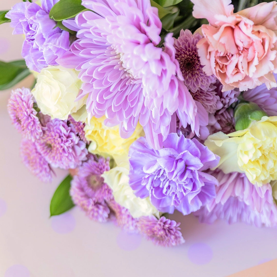 El Pastel - Ramo con flores crema