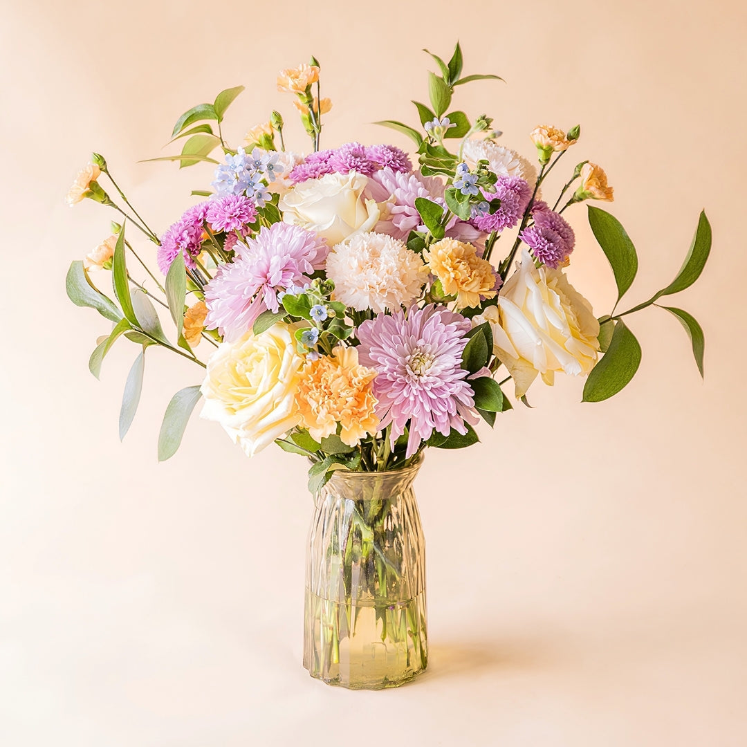 O Bolo - Bouquet com flores creme