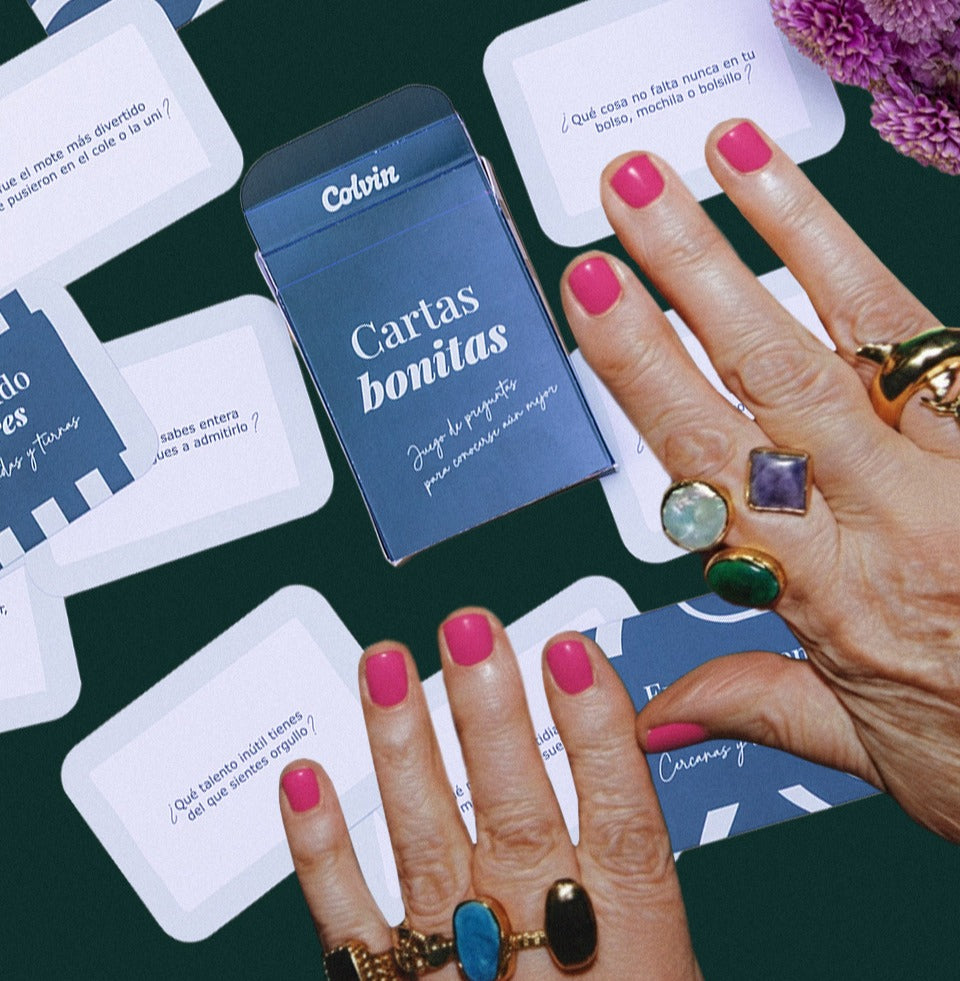 El Regalo Perfecto - Ramo de flores y juego de cartas