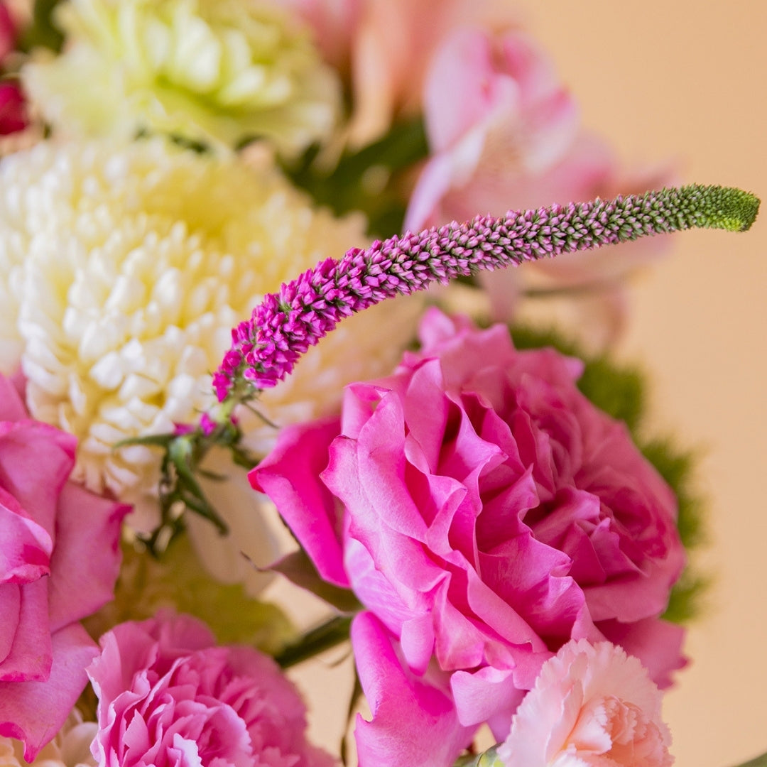 La Dolce Vita - Ramo con rosas de jardín y flores rosas