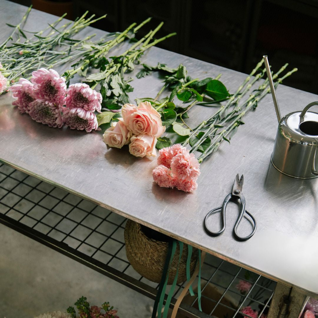 El Pastel - Ramo con flores crema