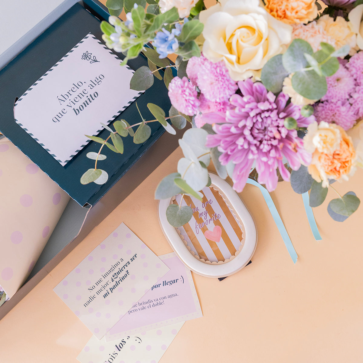 Viva la Novia - Ramo de flores y regalos para los novios
