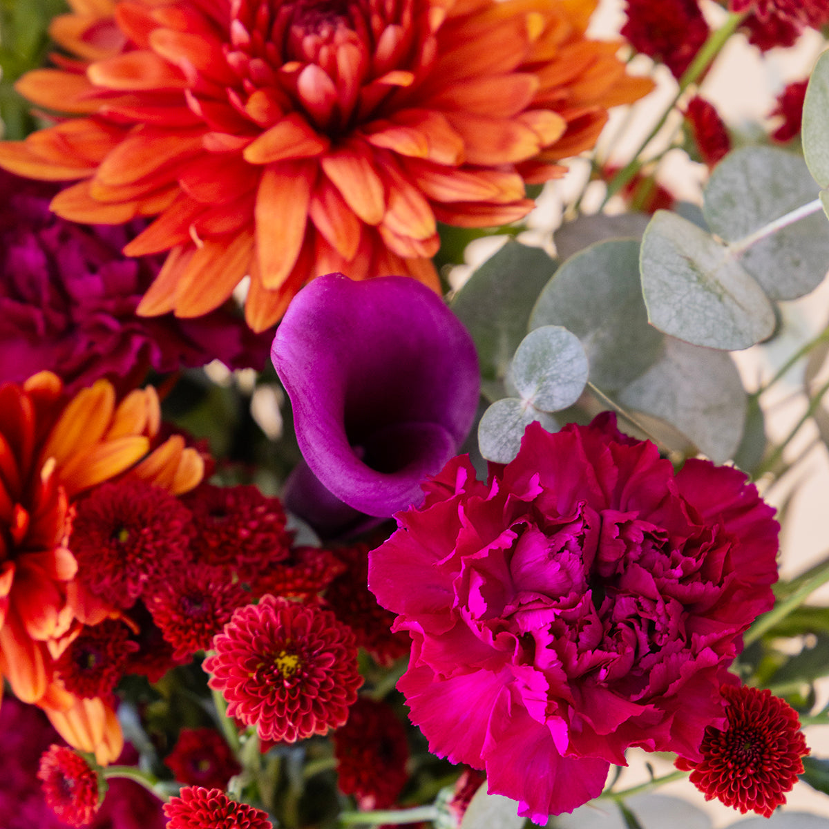 Ramo halloween de crisasntemos, tagetes y claveles