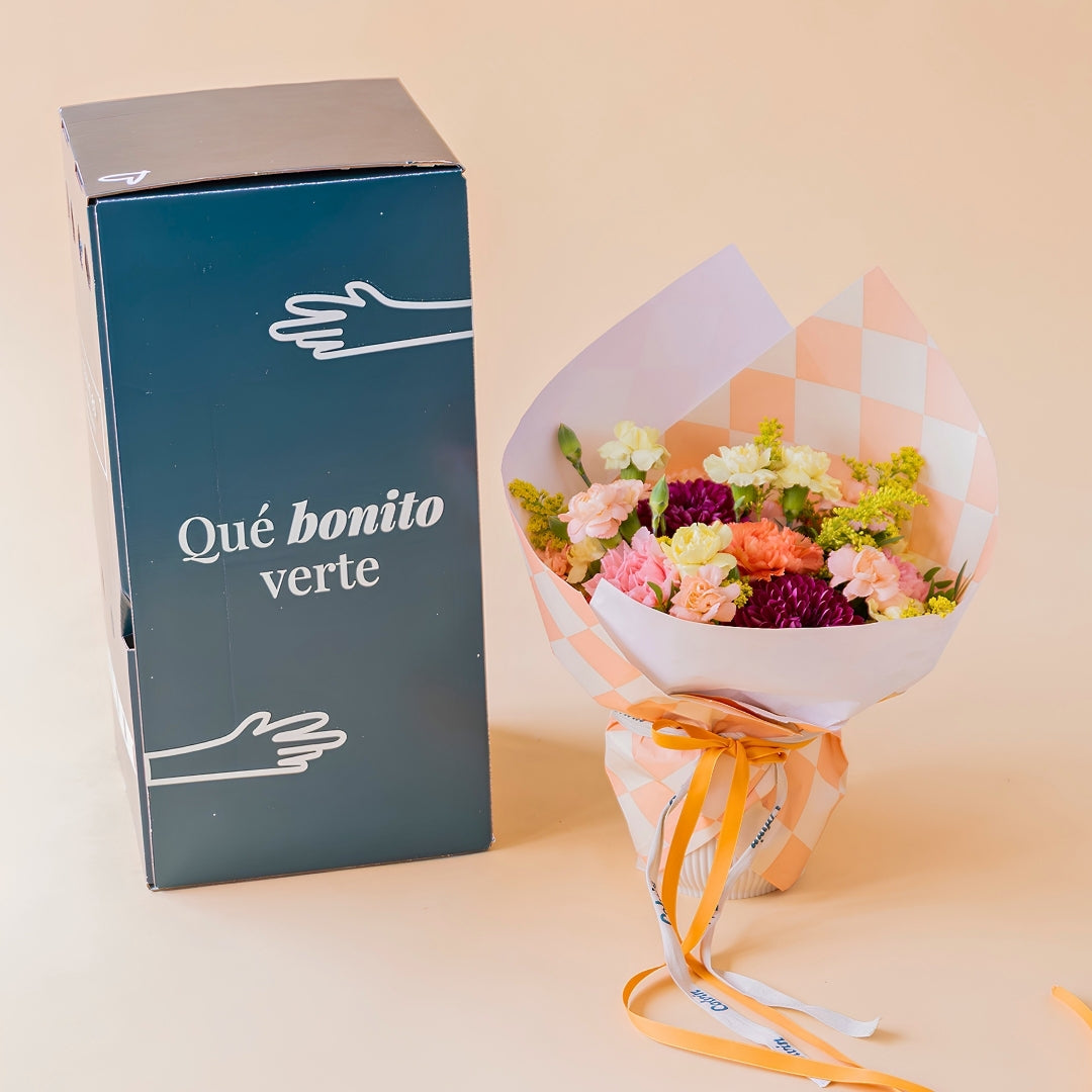 La Chispa - Ramo de flores de colores con envoltorio rombos y caja de envío Colvin "Qué bonito verte".