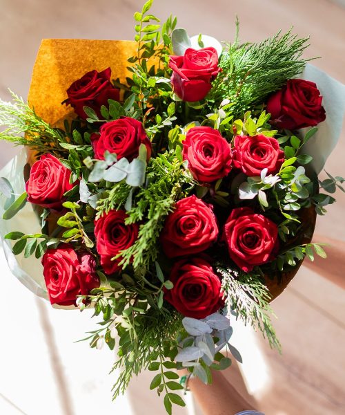 Ramos de flores rojas a domicilio