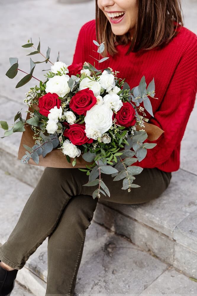 día de los enamorados y rosas rojas