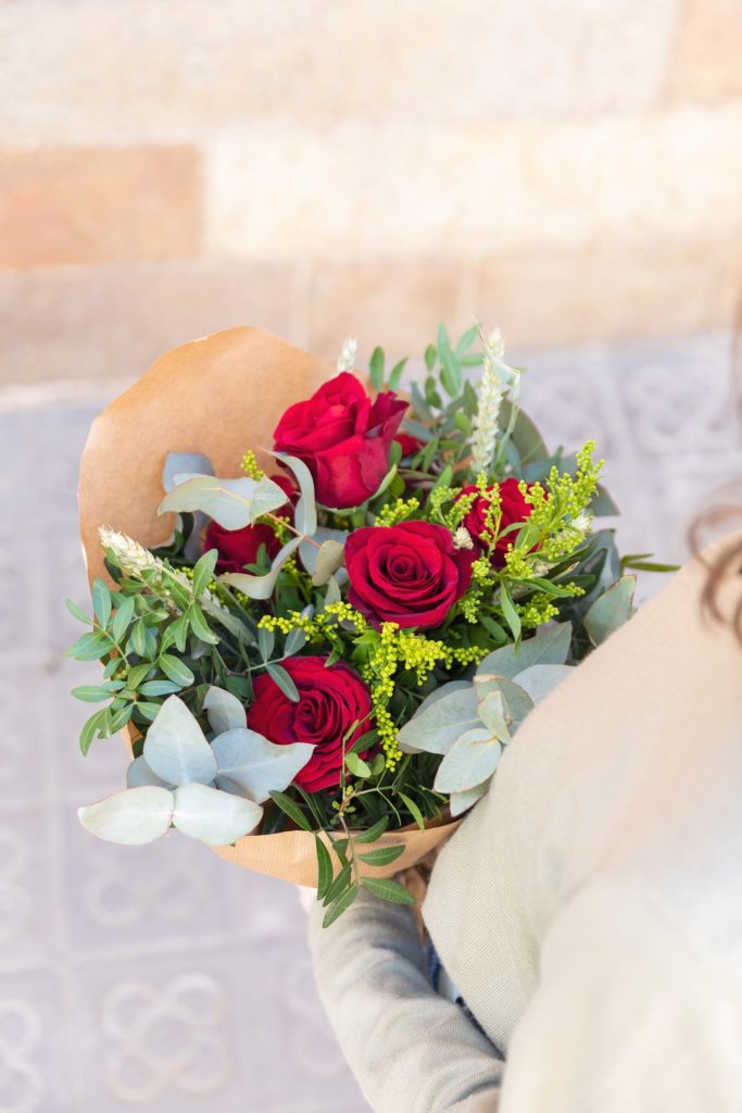 Leyenda de Sant Jordi: un día de tradiciones, rosas y libros